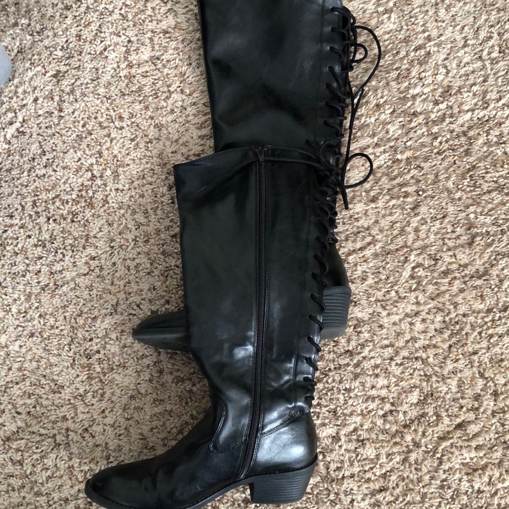 Euro Soft Lace Up Boots